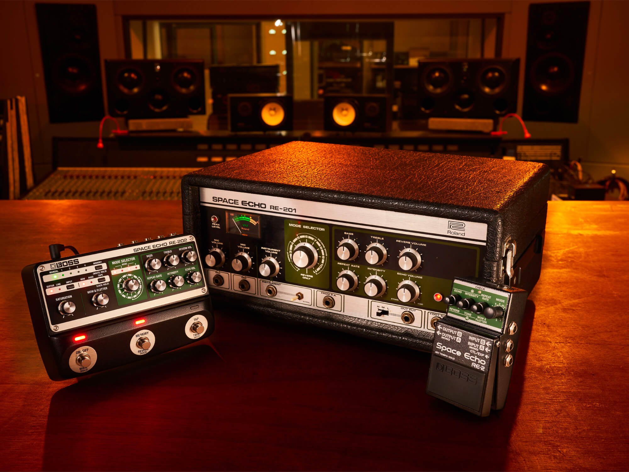ギター BOSS space echo RE-201 Boss brings back the iconic Roland Space Echo RE-201 as two